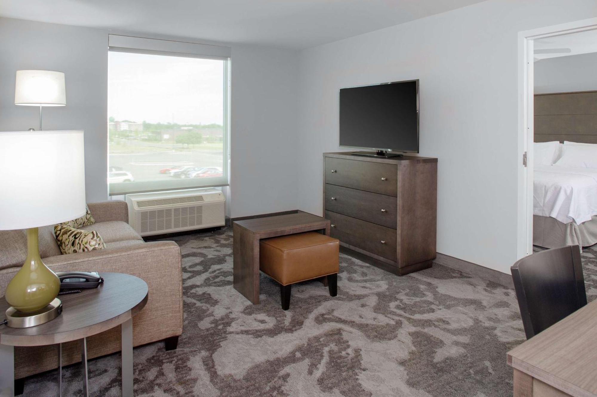 Homewood Suites By Hilton Lansing Eastwood Екстериор снимка
