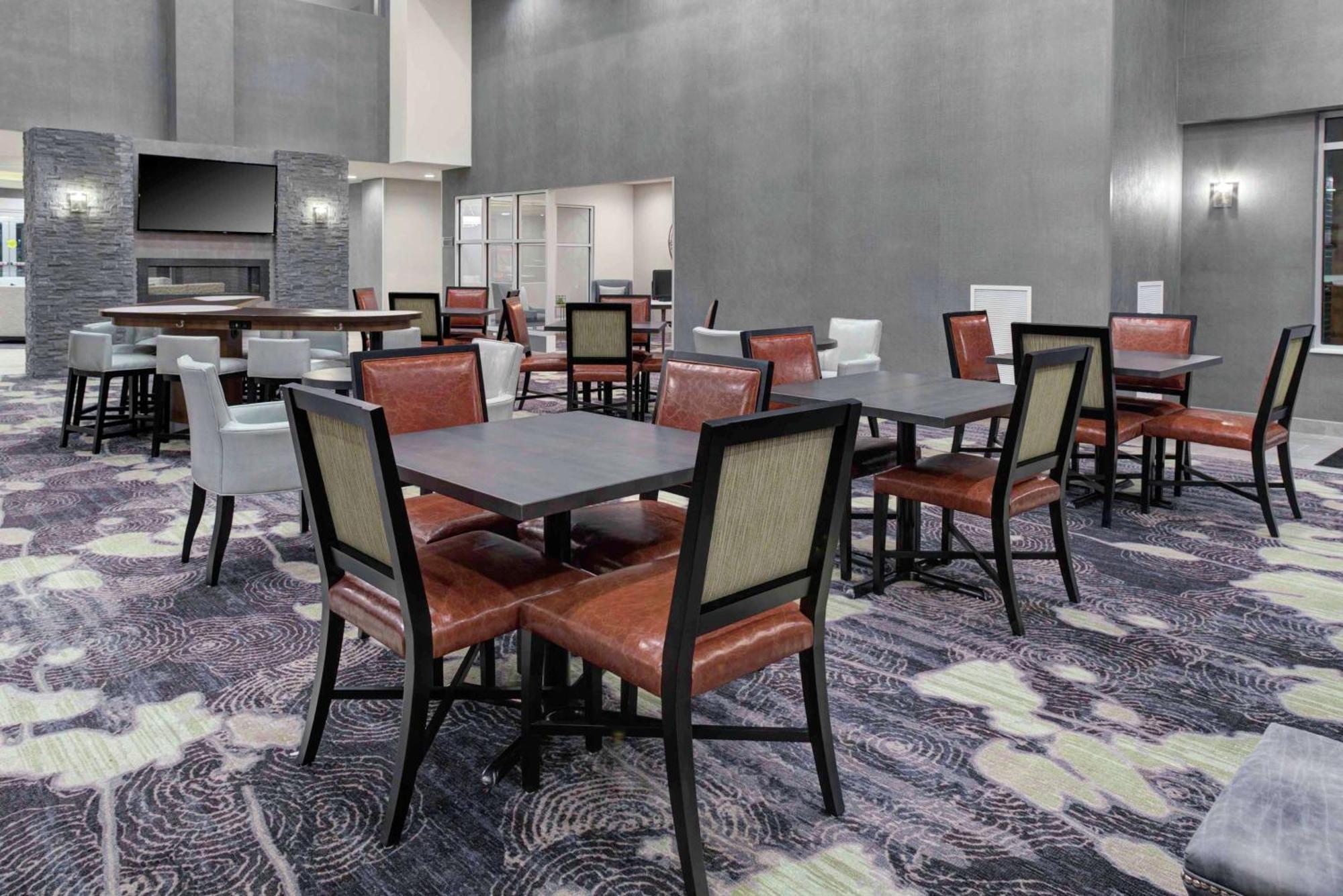 Homewood Suites By Hilton Lansing Eastwood Екстериор снимка