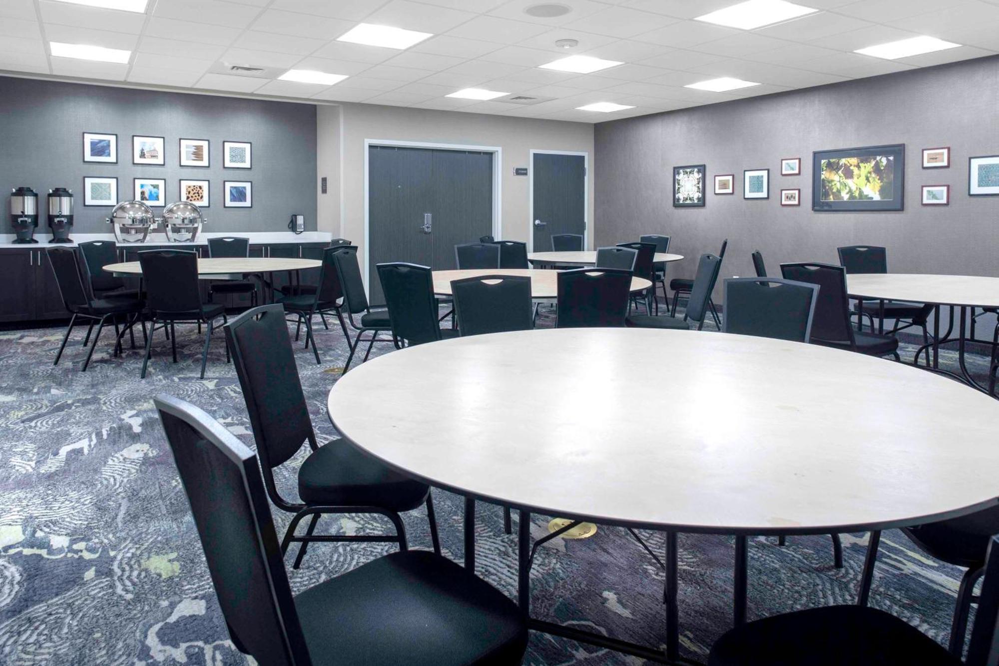 Homewood Suites By Hilton Lansing Eastwood Екстериор снимка
